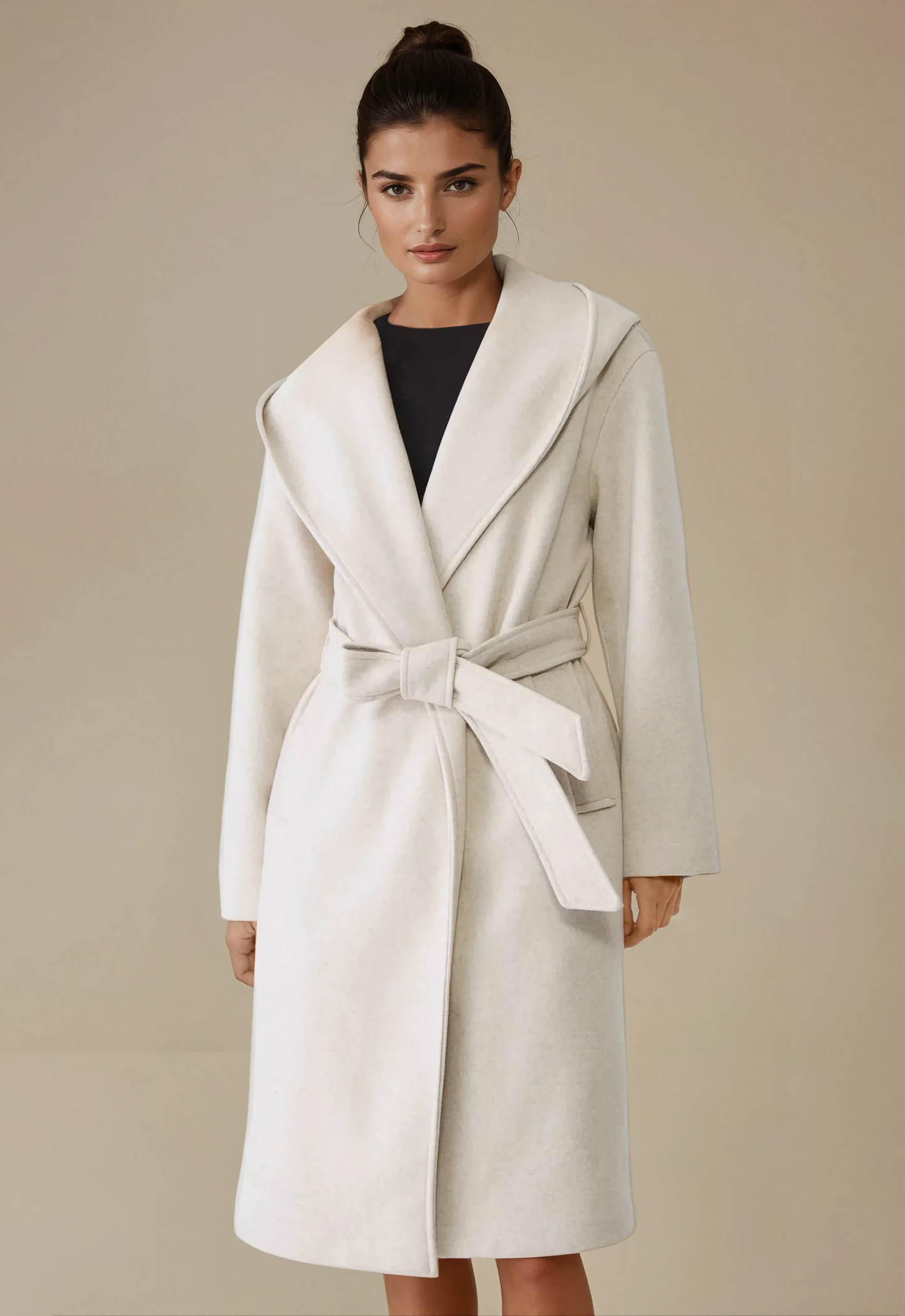 Eleganter Langer Mantel mit Kapuze