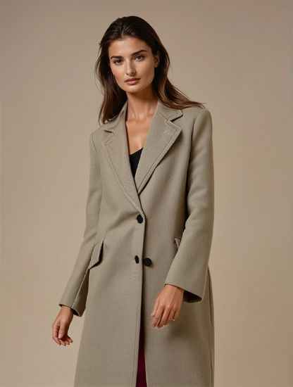 Eleganter Wollmantel