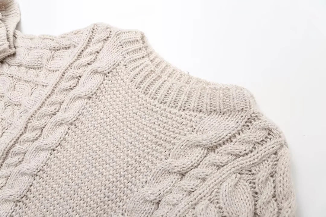 Kabelgestrickter Cozy Pullover