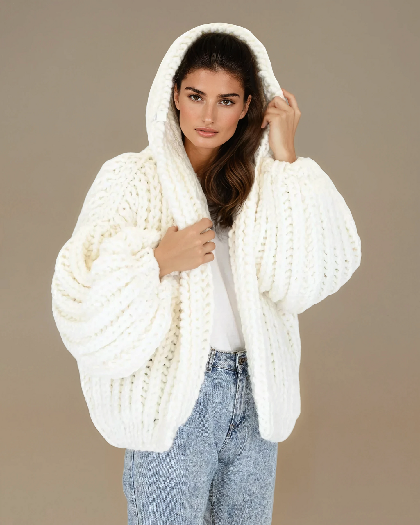 Chunky Strickjacke mit Kapuze